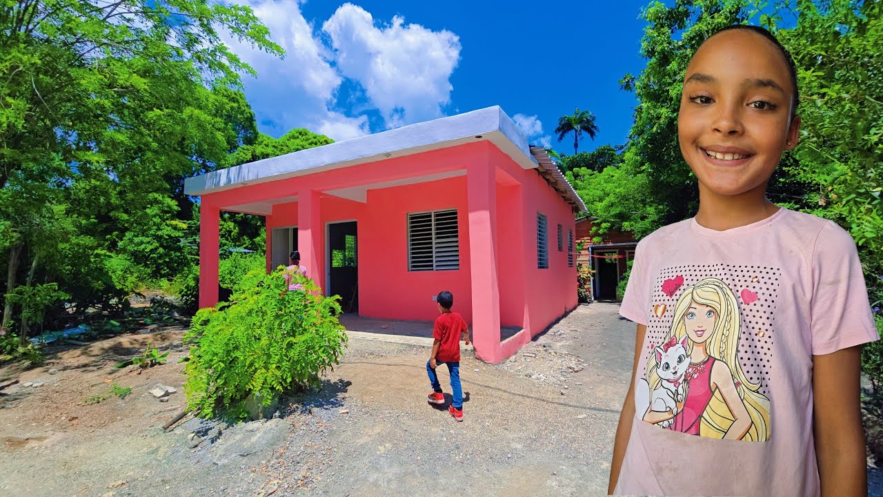 MILAGRO ESTA MUY FELIZ POR EL COLOR DE SU CASA, EL REPORTERO DEL CAMPO