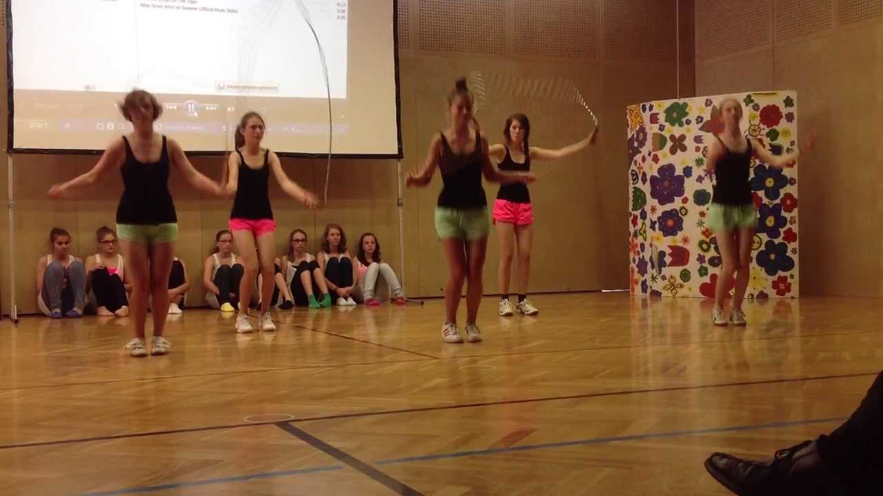 Vorfuhrung Rope Skipping Tanz 4 Klassen Youtube
