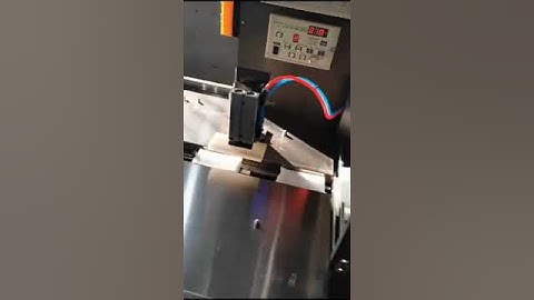 Four sided sealing 1-10 piece wet wipes machine Wet towel packaging machine