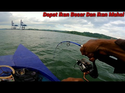 Video: Bagaimana Memilih Pencari Ikan Untuk Memancing Di Es