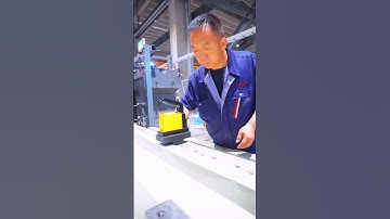 Our technician is performing flatness and twist inspection on the guide rail mounting surface✨