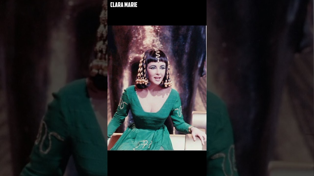cleopatra green dress The Legendary Green Dress of Cleopatra (1963)
