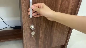 Cách khóa và mở cửa tủ gỗ