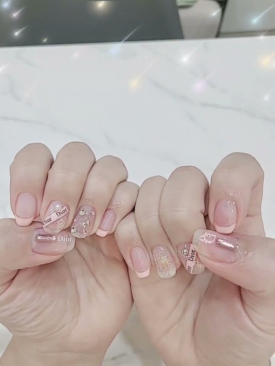 HeeBeauty - YouTube HeeBeauty