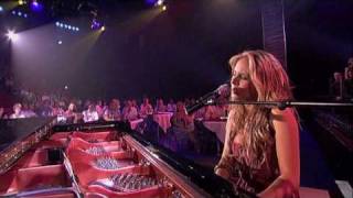 Video voorbeeld van "Lucie Silvas -The longer we're apart (Radio 2 concert)"