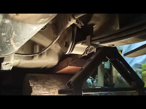 TOYOTA COROLLA замена рессоры,