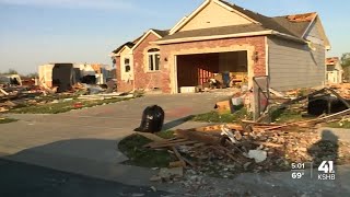 Residents of Andover, Kansas continue clean up from Friday&#39;s tornado