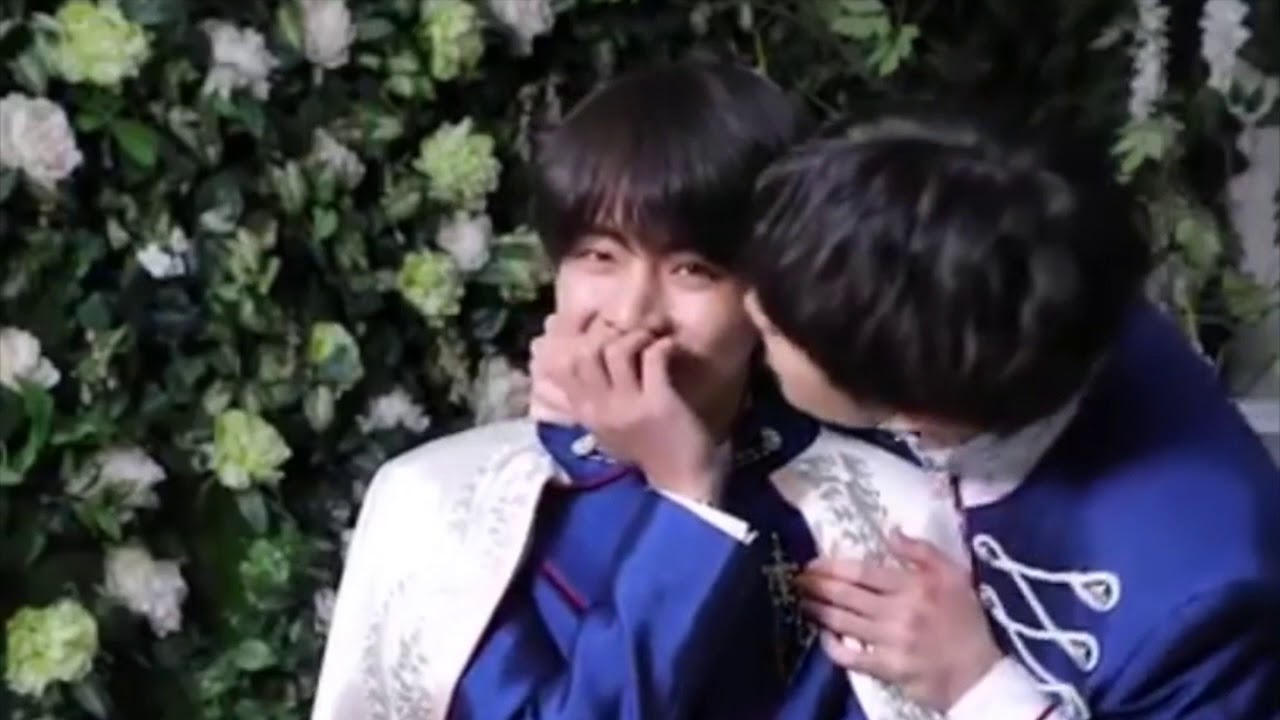 Taekook kiss ♡ - YouTube