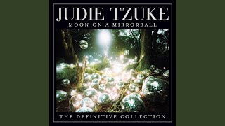 Watch Judie Tzuke Break Your Skin video