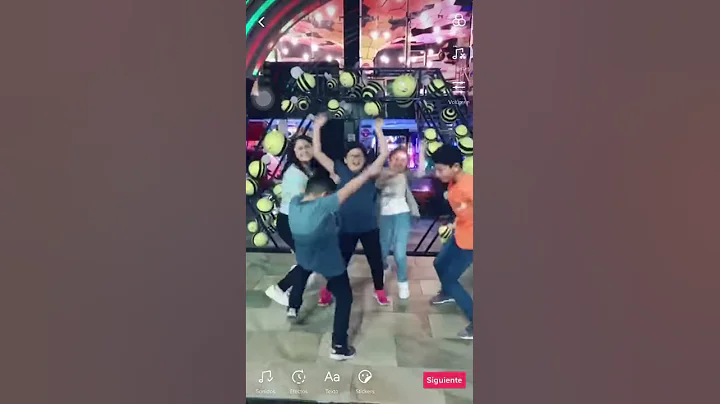 Bailando el pavo