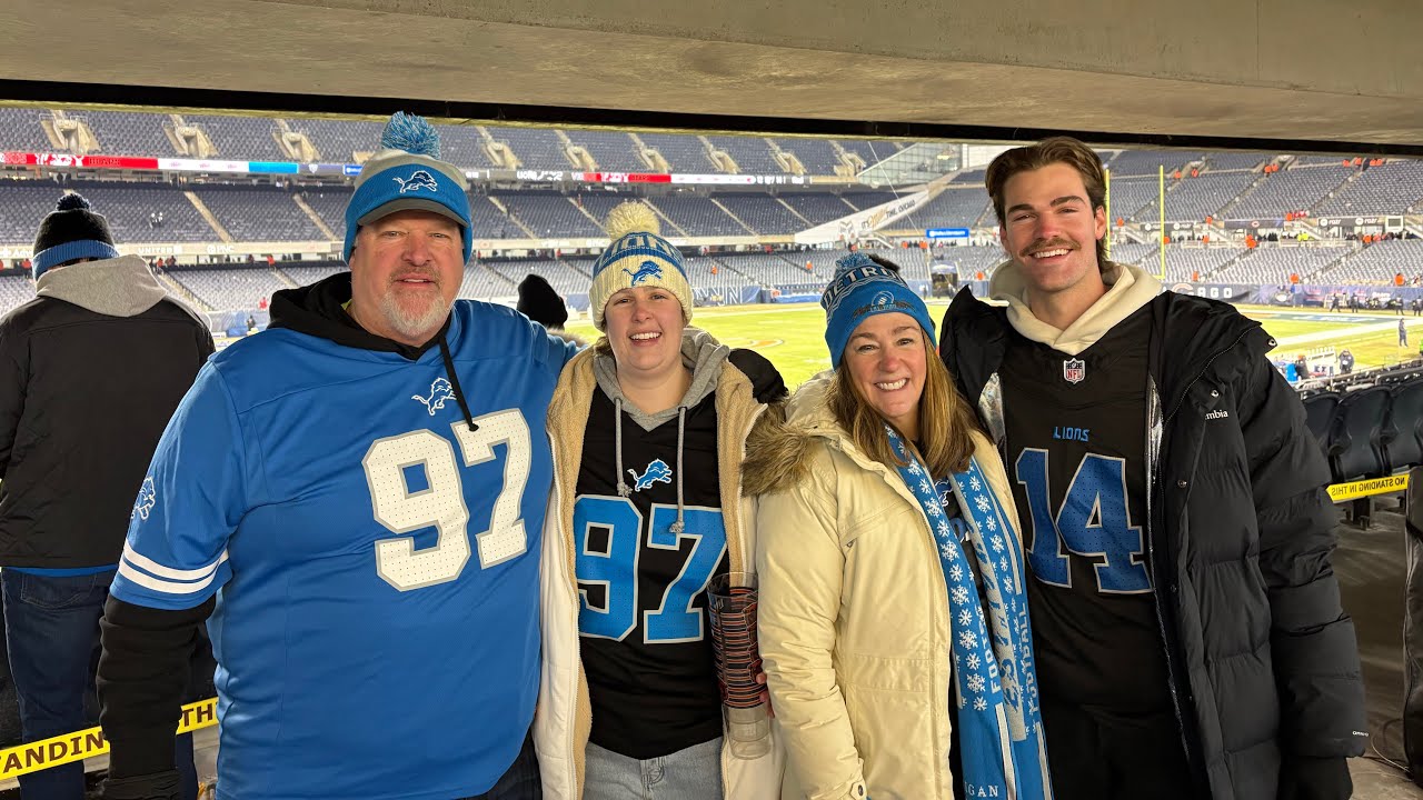 Detroit Lions at Chicago Bears - NFL Week 18 Game Vlog 