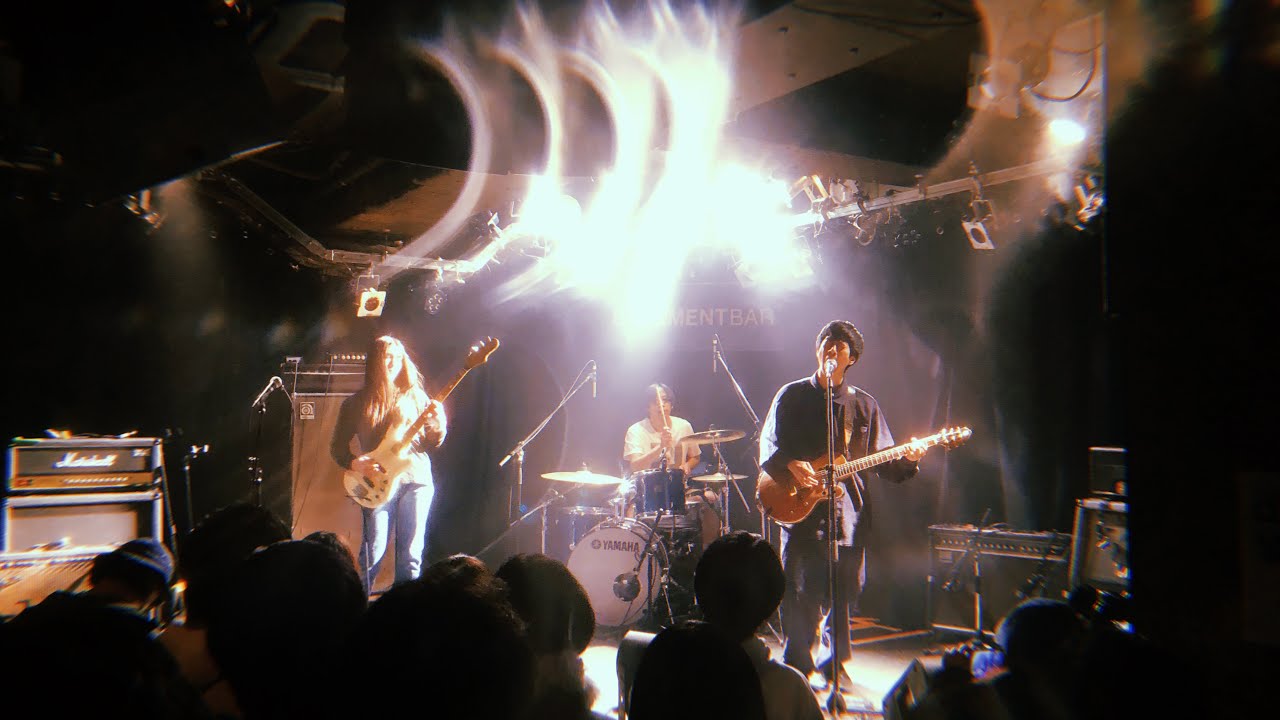 uri gagarn - resister