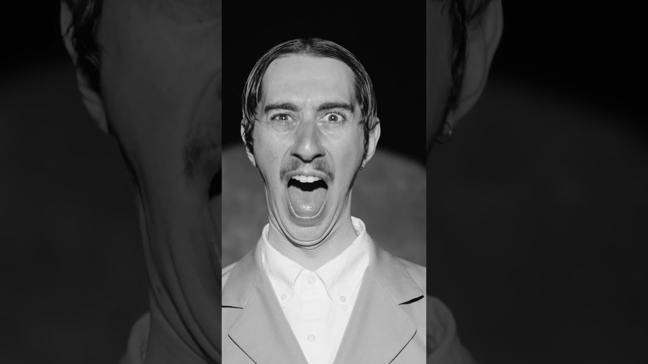 𝓟𝓲𝓻𝓸𝓾𝓮𝓽𝓽𝓮 Out Now