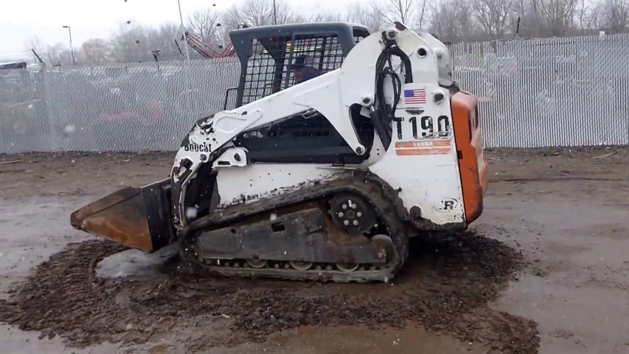 Bobcat T190 Turbo Skid Steer with 67" Bucket Attachment | For Sale | Online Auction