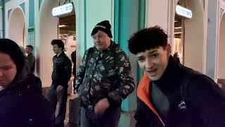 ТАНЦОР САША ТАНЦУЕТ С ПОДРУГОЙ С КОТОРОЙ УЧИЛСЯ В  ШКОЛЕ♥