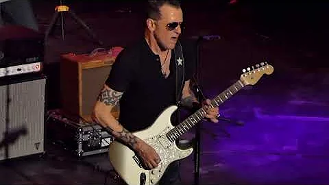 Gary Hoey - Born To Love You - 3/18/22 Guitar Summ...