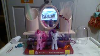 Download Lagu Rarity and Pinkie Pie watch Tickled Pink MP3