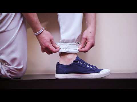 Easy No-Sew Way to Hem Pants // by Red Balloon Media