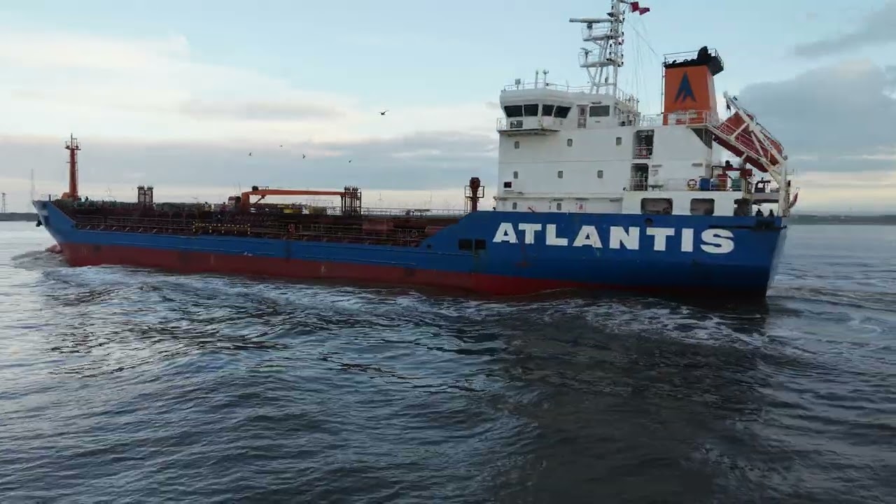 Ships Sea Surf, See the world from a drones camera. 