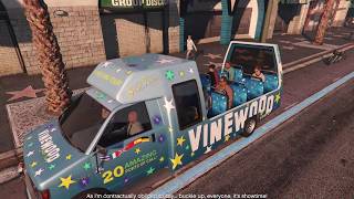 Travelling in Los Santos on a Tour Bus - GTA V at Highest Graphics