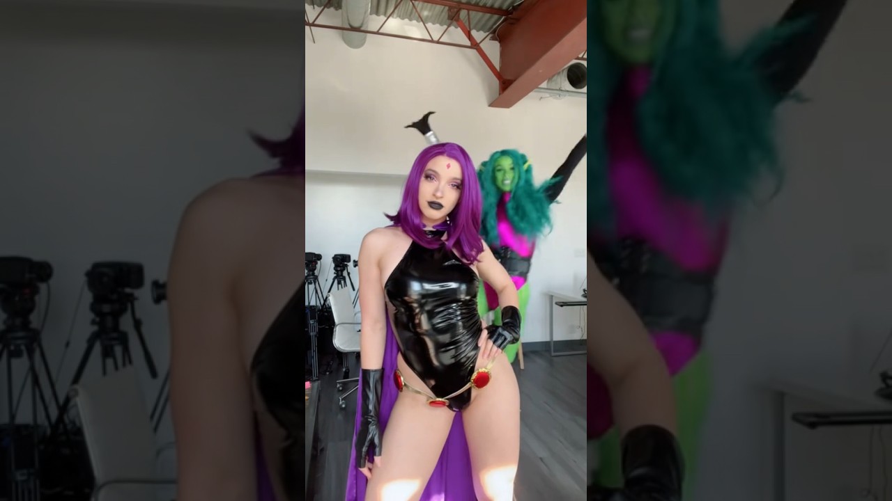 Beast Boy and Raven cosplay w/ @snitchery 💖