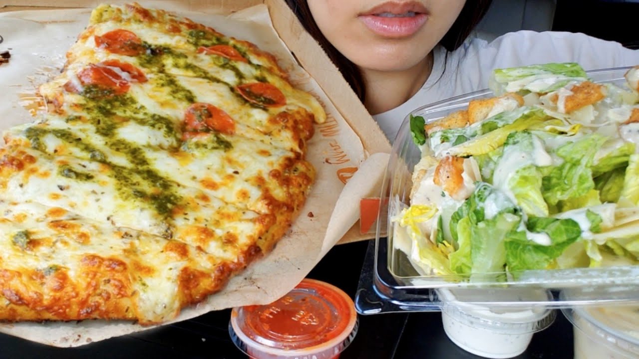 ASMR EATING BLAZE PIZZA CAR MUKBANG GARLIC PESTO PEPPERONI CHEESY BREAD