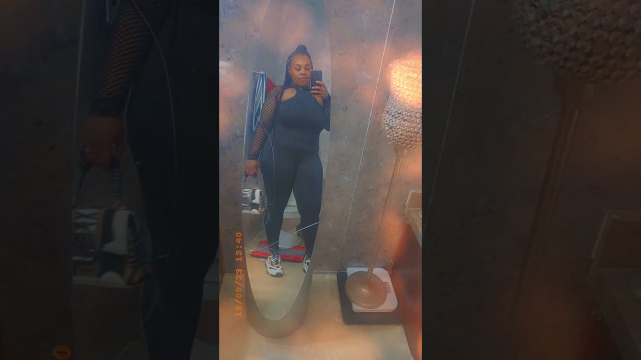 NovaCurve by @FashionNova @SteveMadden