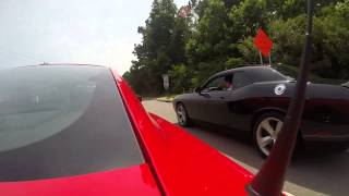 5.0 Mustang vs Challenger SRT8 6.1L