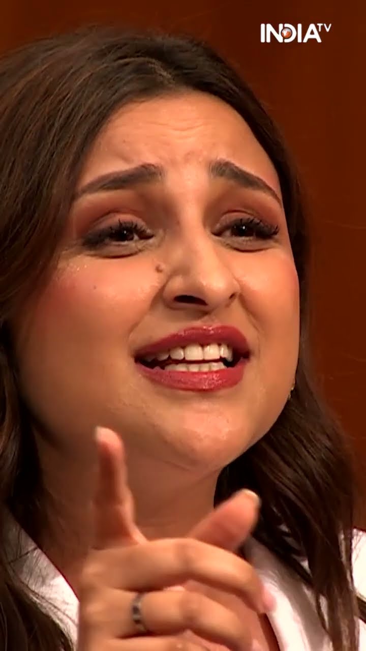 #rajatsharma के सामने #parineetichopra ने गाया #chamkila फिल्म का गाना #aapkiadalat #raghavchadha