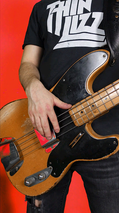 3 reasons why bass players love flatwound strings! #bass #bassguitar