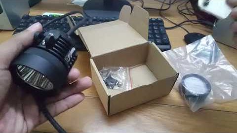 trên tay đèn trợ sáng L4X chip led XPL Hi V3