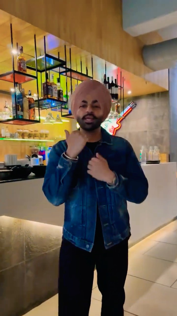 Caught in the FOMO groove – Jordan Sandhu never misses! ? #shorts #ytshorts #youtubeshorts