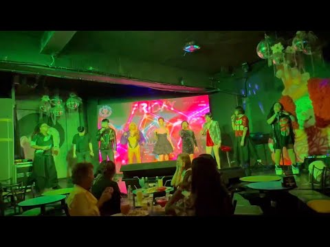 @Comedy Bar!(pinas) Ang kwelang si Ian Red 😅 spotan nyo 😅👍🏽