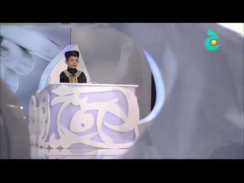 الزبير الغوزي : الطفل المغربي عمره 9 سنوات الذي أبكى لجنة تحكيم قناة برنامج تيجان النور
