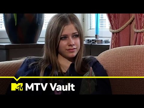 Avril Lavigne On Making The 'Sk8er Boi' Music Video 2002 | MTV Vault