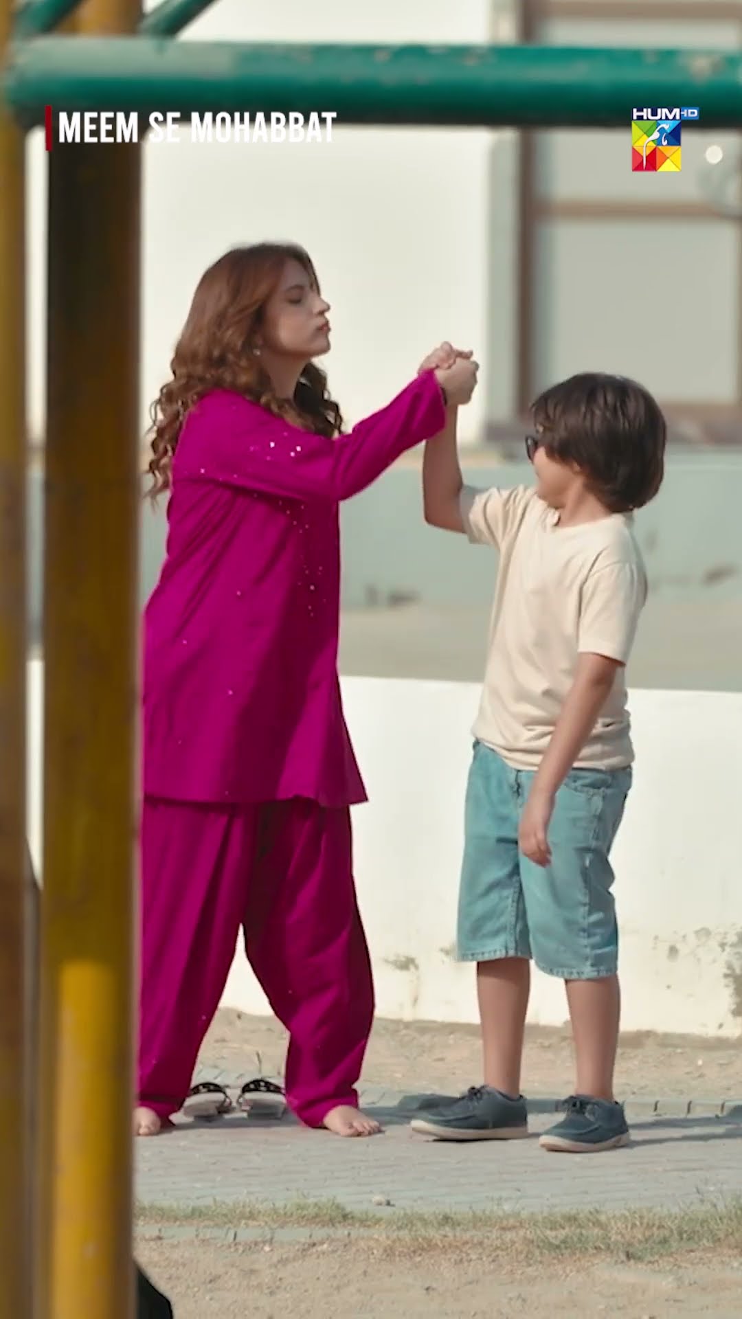 Yeh Kaisi Game Khel Rahi Ho..?? #dananeer #ahadrazamir #shortsfeed #shorts #pakistanidrama #humtv