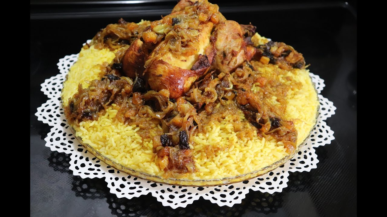 كتفكري شنو ديري للغداء او العشاء ؟؟ ارز بالدجاج عجز لساني عن وصف مذاقه بنّة لا تقاوم 👌👌