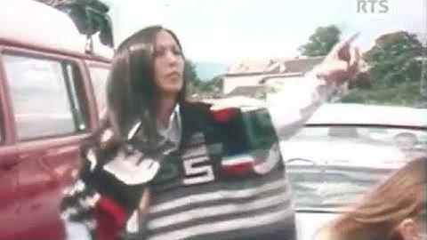 American Folk Singer Julie Felix (1977)