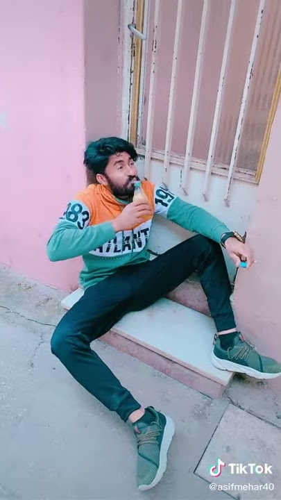 Very Funny Video From Greece
