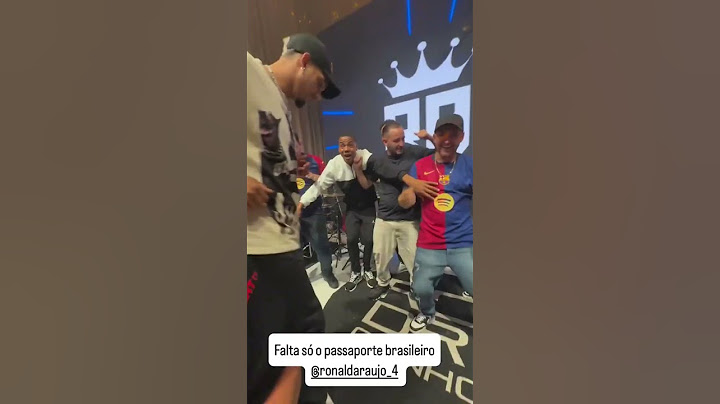 RAPHINHA E RONALD ARAÚJO NO PASSINHO! 🕺 O brasileiro representou e ganhou a competição 😂 #shorts