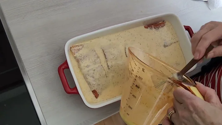 Lachssahnegratin mit Nudeln und Salat