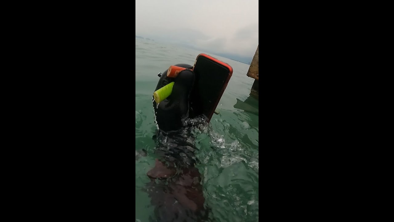 WORKING iPhone found underwater and returned to owner 