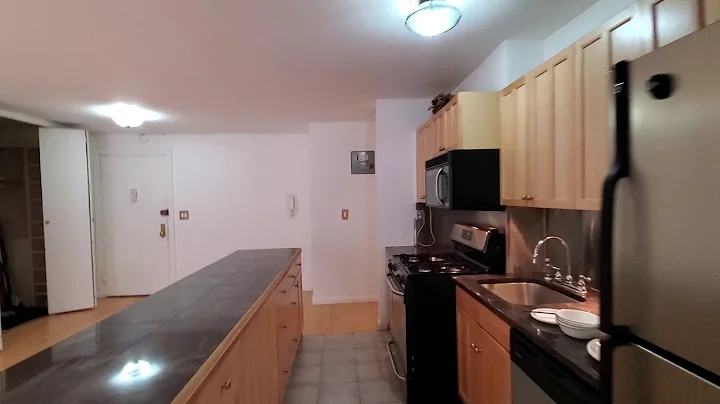 201 East 36th Street, #9F, video tour by Chelsea Zhou