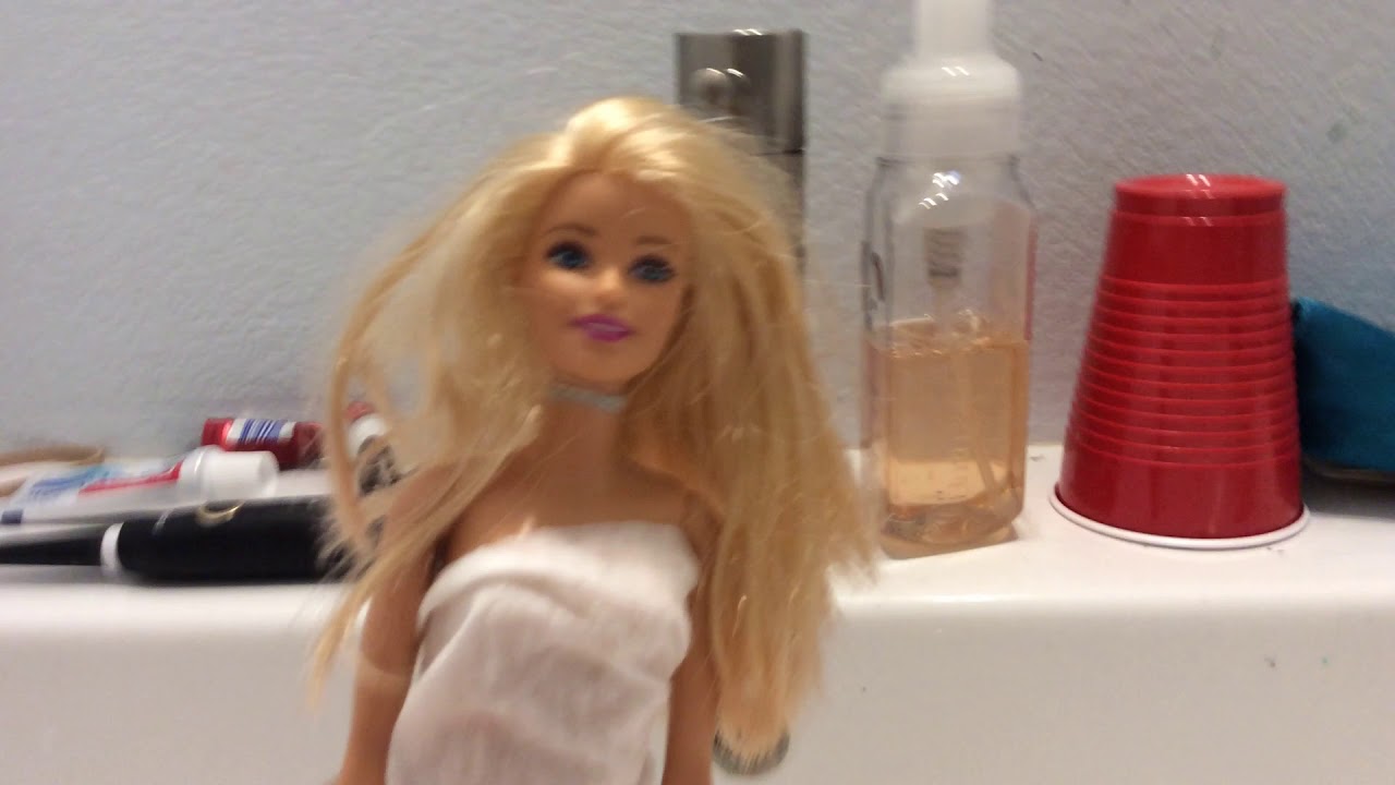 WASHING MY DOLLS HAIRS // PART 1 YouTube