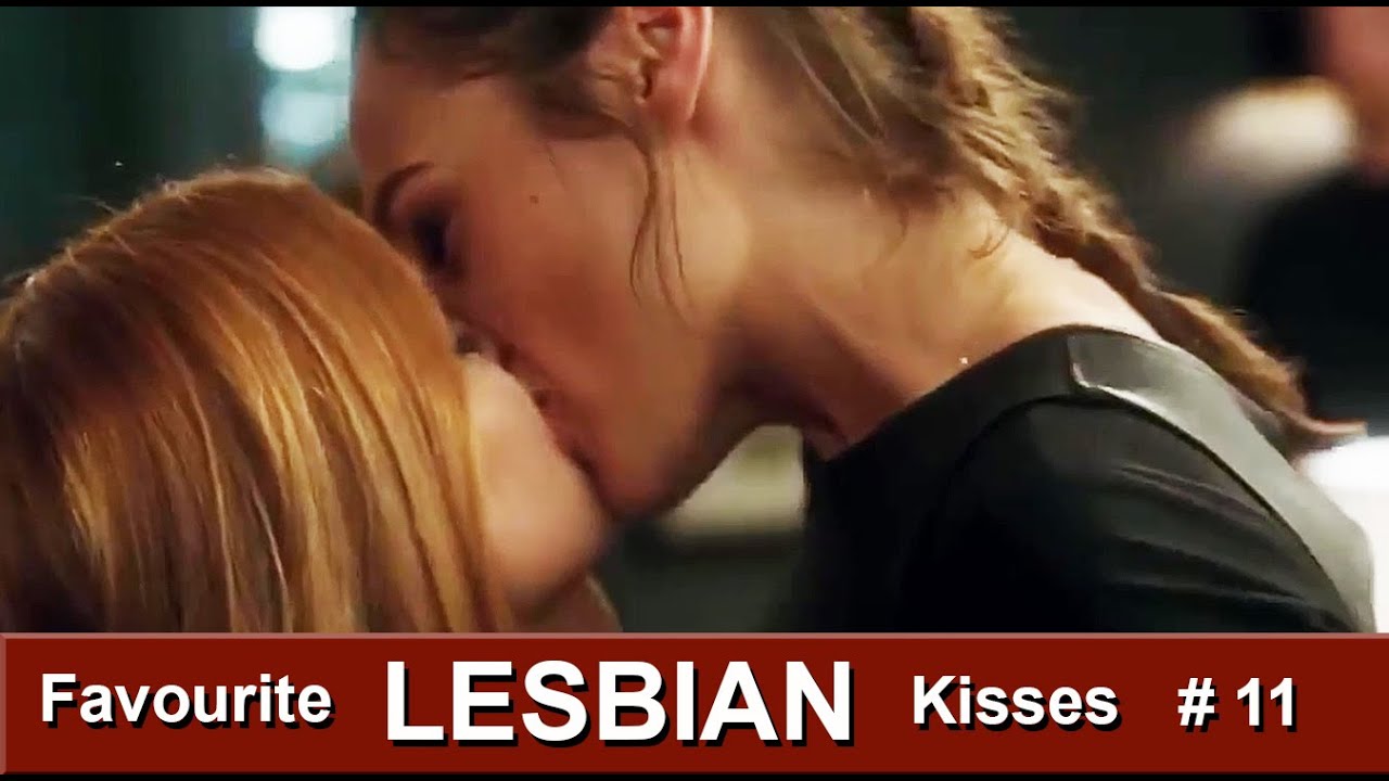 Lesbians Kiss