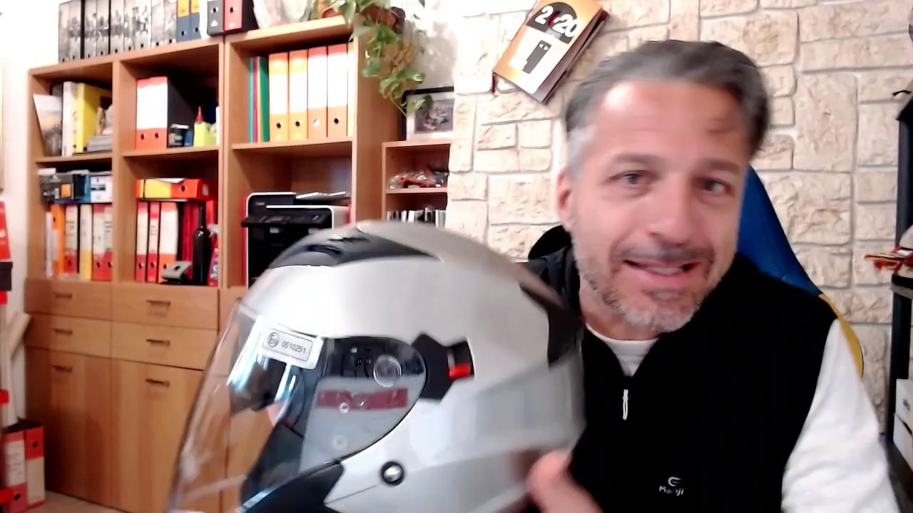 Motorstock.it presenta (a modo suo) Casco Ska-P Bolt con doppia visiera -  YouTube