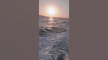 يابحر عطفك علينا علينا والله يكفي ال صار بينا بينا يابحر بحر 