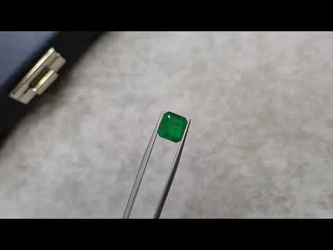 Vivid Green Emerald octagon shape 3.15 ct, Colombia Video  № 2