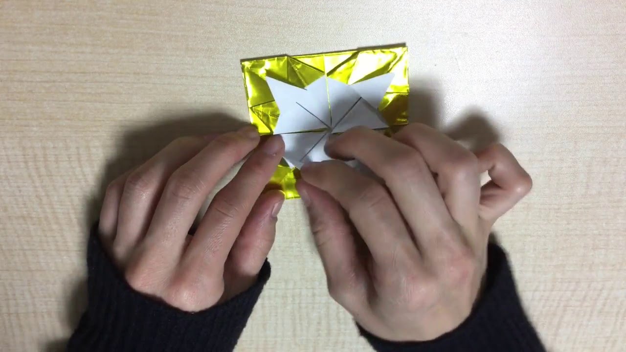 折り紙 キラキラ輝くメダルの折り方 Youtube
