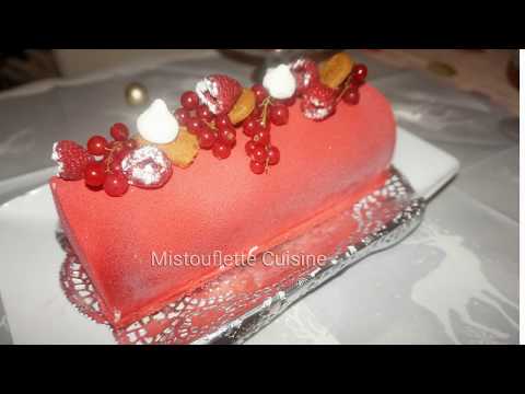 bûche-façon-cheese-cake-aux-fruits-rouges-et-spéculoos